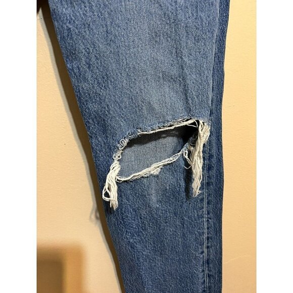 Levi's Mom Wedgie Straight Distressed Frayed Raw Hem Button Fly Jeans Sz 27 - Picture 4 of 16